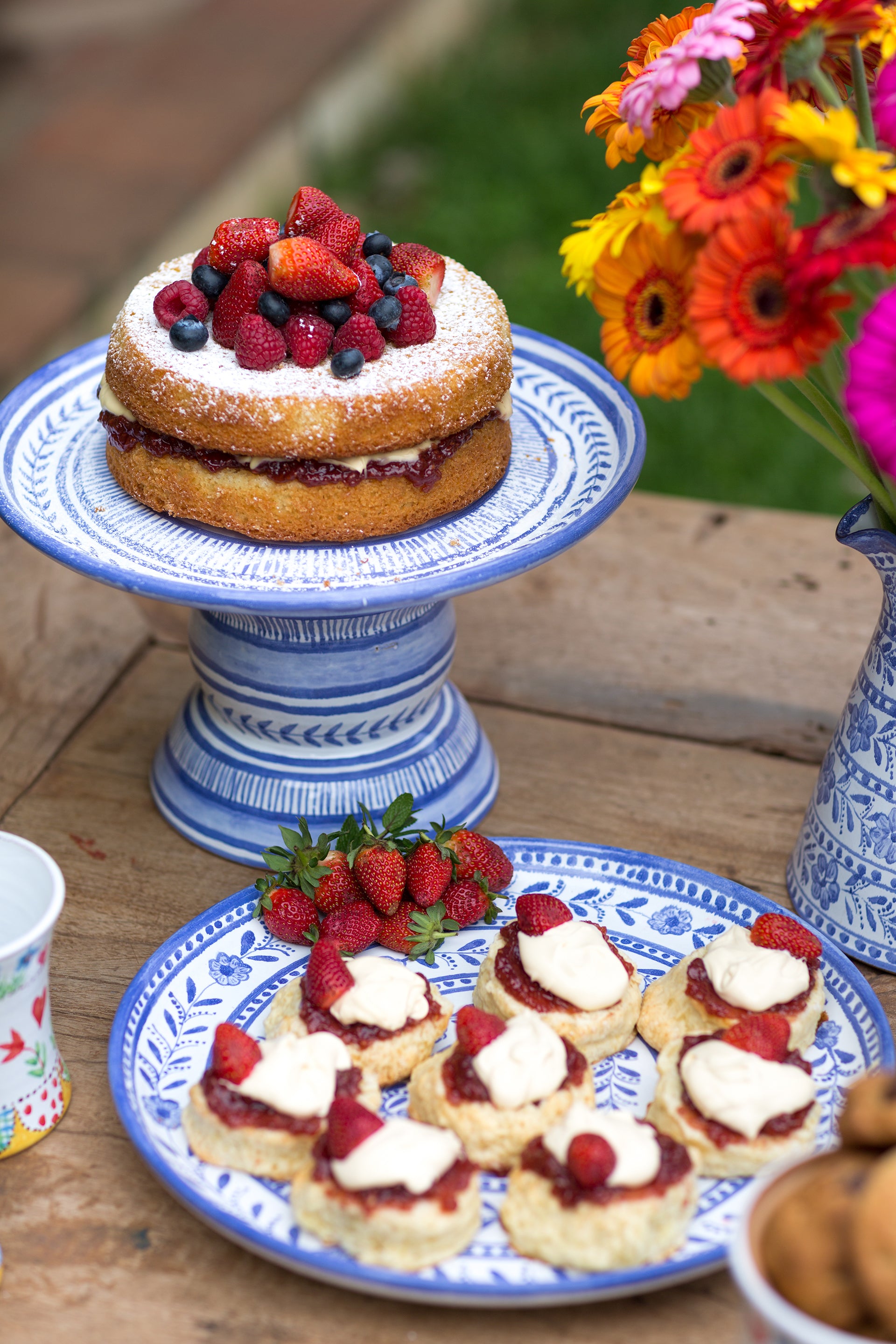 Cake Stand With Dome